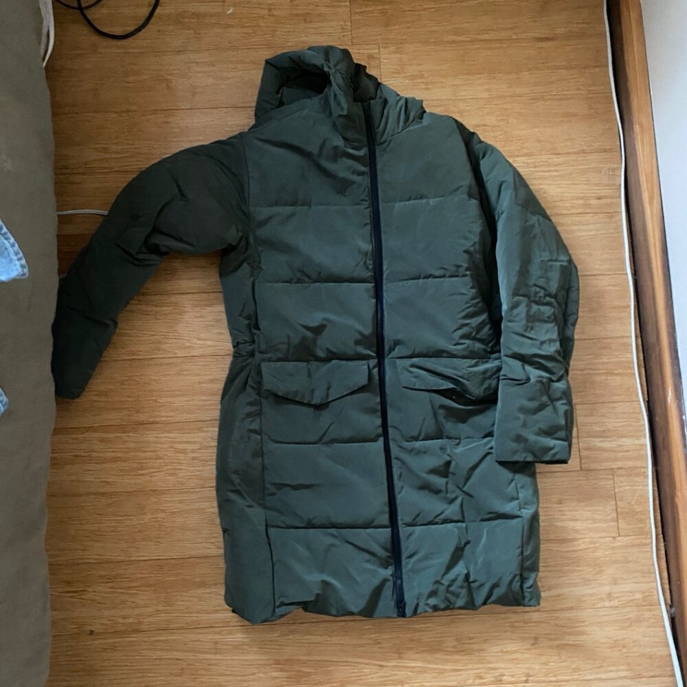 Everlane puffer green jacket small